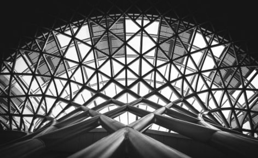 Nerūsējošais tērauds: izturīgām un ilgmūžīgām konstrukcijām